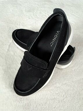 🖤 Vionic 23Walk Black Suede Loafer Women’s Size 7.5 Wide (NWOB)